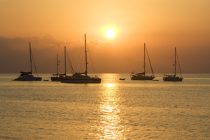 Sonnenuntergang mit Segelbooten, Lovina, Bali