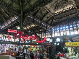 Zentralmarkt Santiago innen, Gewölbedecke aus Gusseisen, Stahlkonstruktion, Santiago, Chile