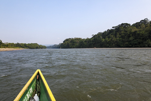 Boot auf Rio Napo, Ecuador