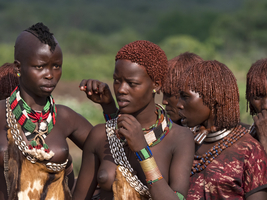 Women from the Hamar tribe with body jewelry