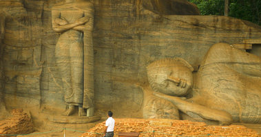 Buddhastatuen in Stein gehauen, liegender Buddha, Gal Vihara, Polonnaruwa, Sri Lanka