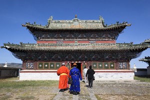 Pilger im Kloster Erdene Dsuu, Mongolei