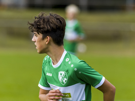 Fussball Jugend Spiel und Training, Junger Mann, Stadion der Völkerfreundschaft, Lübben, Brandenburg, Deutschland