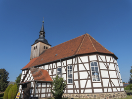Dorfkirche mit Fachwerk, Schlepzig, Spreewald, Brandenburg, Deutschland