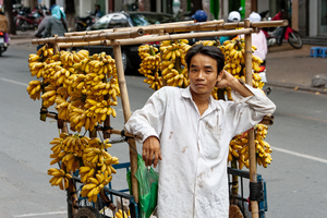 Bananen Verkäufer in einer Straße, Saigon, Ho-Chi-Minh-Stadt, Vietnam