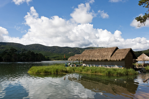 Hütten am Paradiessee, Dalat, Vietnam