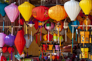 Bunte Lampenschirme, Vietnam