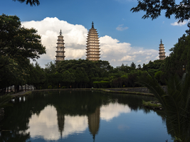 Die Drei Pagoden des Chongsheng-Klosters in Dali, Yunnan, China