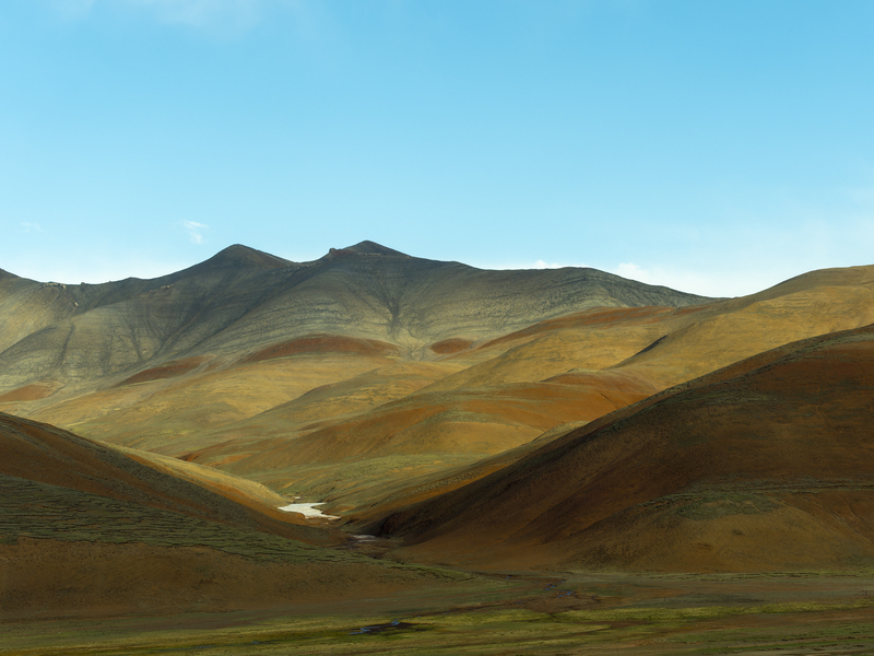 Gelbe Berge im Hochland von Tibet, China